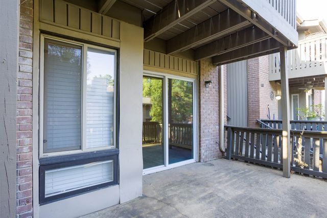 820 Creekside Dr Apt 1, Memphis, TN 38117