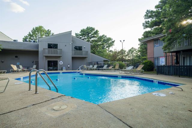 820 Creekside Dr Apt 1, Memphis, TN 38117