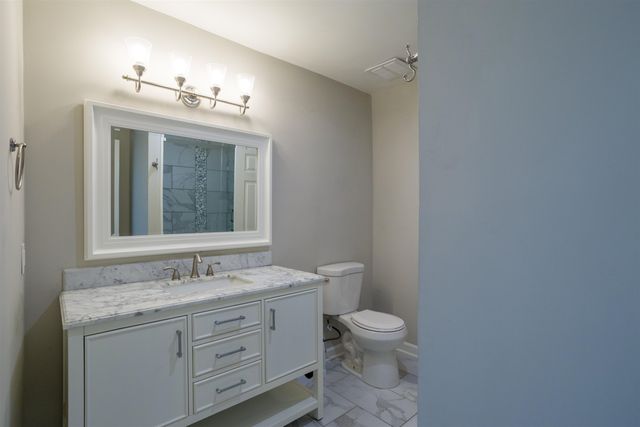 820 Creekside Dr Apt 1, Memphis, TN 38117