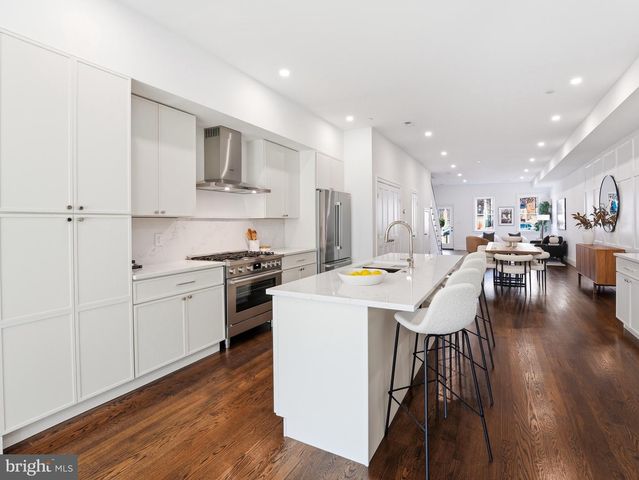 1109 4TH ST NE, Washington, DC 20002