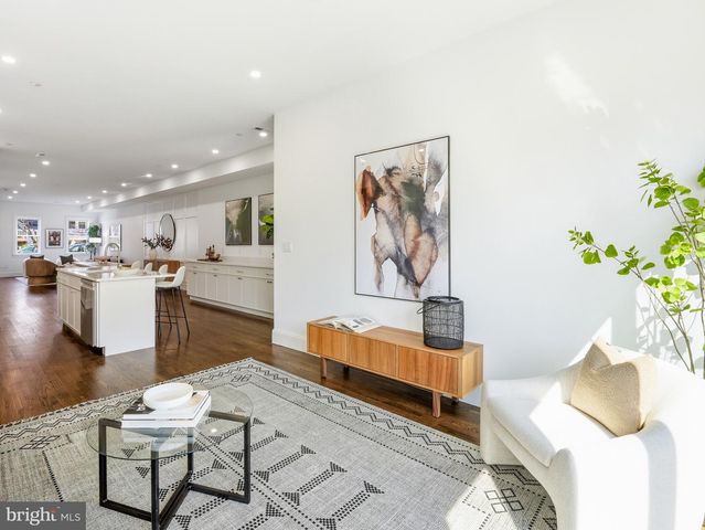 1109 4TH ST NE, Washington, DC 20002