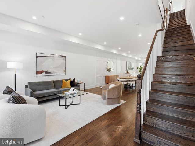 1109 4TH ST NE, Washington, DC 20002