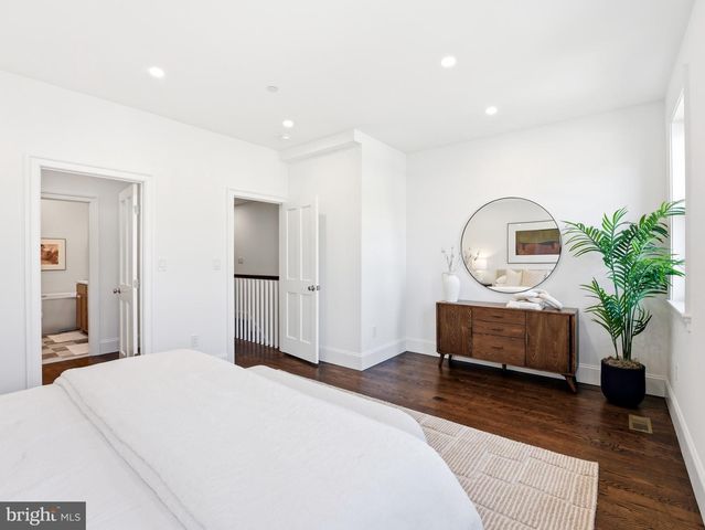 1109 4TH ST NE, Washington, DC 20002