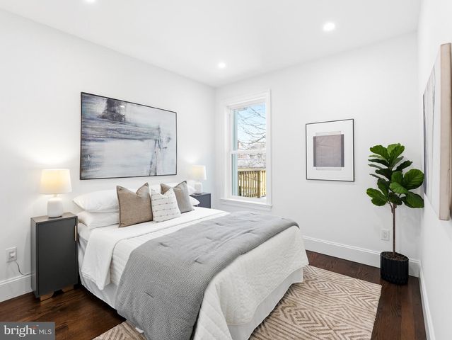 1109 4TH ST NE, Washington, DC 20002