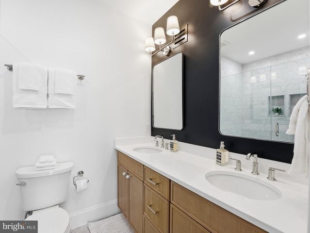 1109 4TH ST NE, Washington, DC 20002