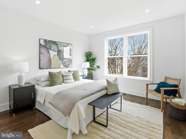 1109 4TH ST NE, Washington, DC 20002