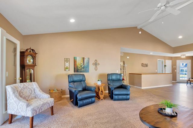 8905 N Clearwater Drive, Zeeland, MI 49464