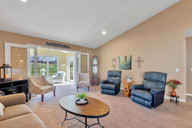 8905 N Clearwater Drive, Zeeland, MI 49464