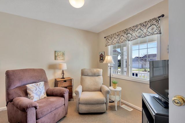 8905 N Clearwater Drive, Zeeland, MI 49464