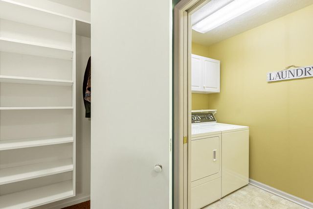 8905 N Clearwater Drive, Zeeland, MI 49464