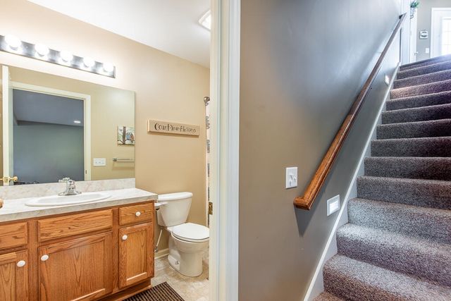 8905 N Clearwater Drive, Zeeland, MI 49464