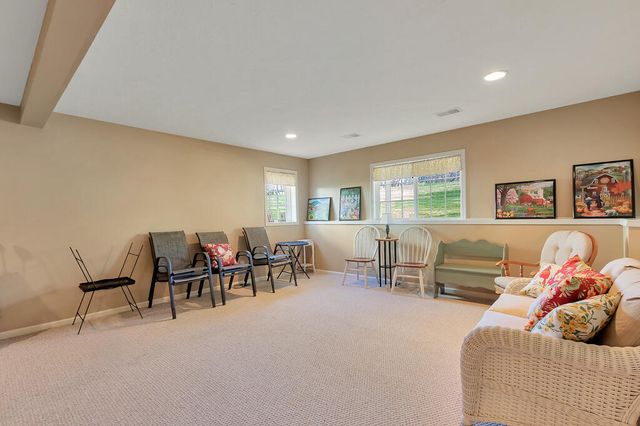 8905 N Clearwater Drive, Zeeland, MI 49464