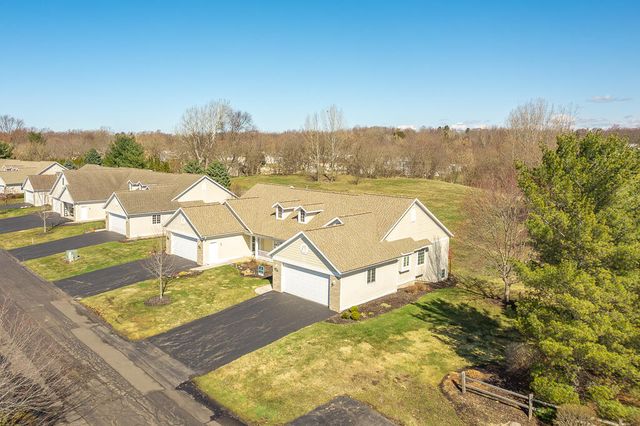 8905 N Clearwater Drive, Zeeland, MI 49464