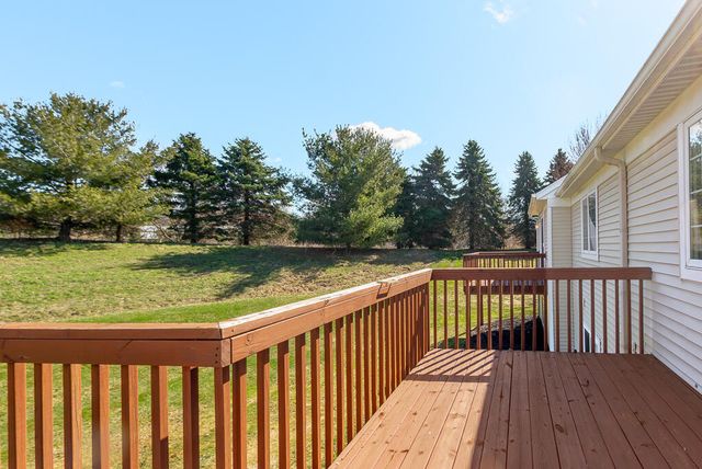 8905 N Clearwater Drive, Zeeland, MI 49464