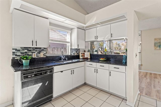 603 SAND RIDGE DRIVE, Valrico, FL 33594