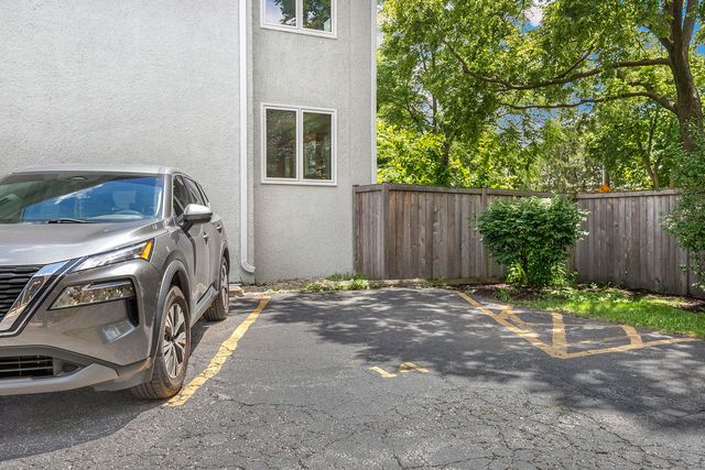 118 N Taylor Avenue 1, Oak Park, IL 60302