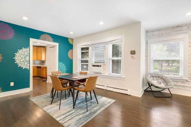 118 N Taylor Avenue 1, Oak Park, IL 60302