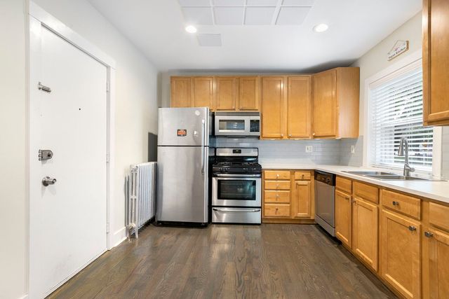 118 N Taylor Avenue 1, Oak Park, IL 60302
