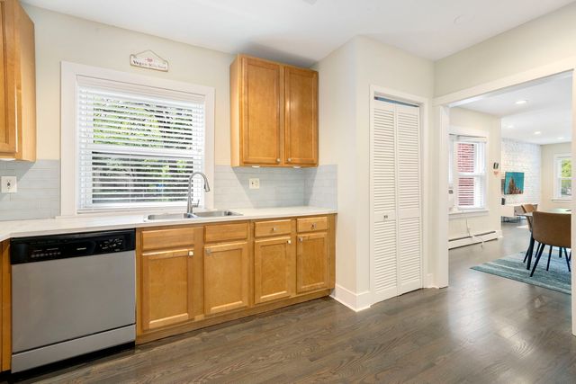 118 N Taylor Avenue 1, Oak Park, IL 60302