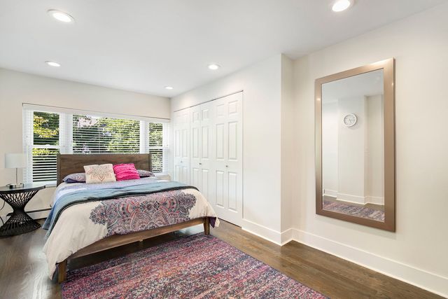 118 N Taylor Avenue 1, Oak Park, IL 60302