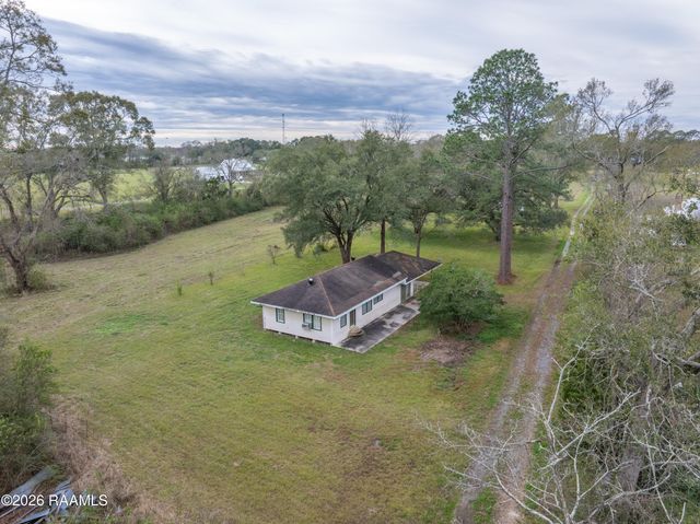 1311 S Main Street, Breaux Bridge, LA 70517