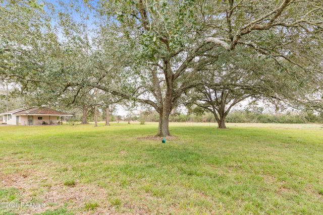 1311 S Main Street, Breaux Bridge, LA 70517