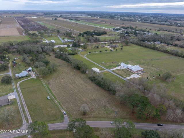 1311 S Main Street, Breaux Bridge, LA 70517