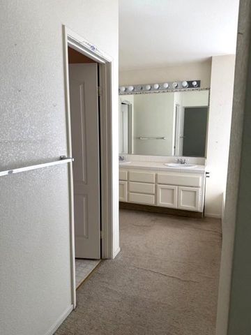 3816 Wilkesboro Ave, Modesto, CA 95357