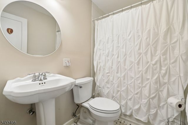 208 Wyoming St, Westfield Town, NJ 07090