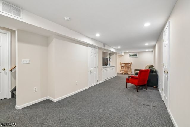 208 Wyoming St, Westfield Town, NJ 07090