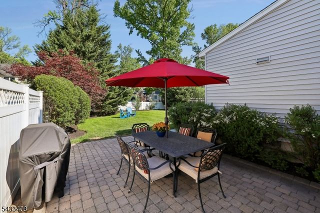 208 Wyoming St, Westfield Town, NJ 07090
