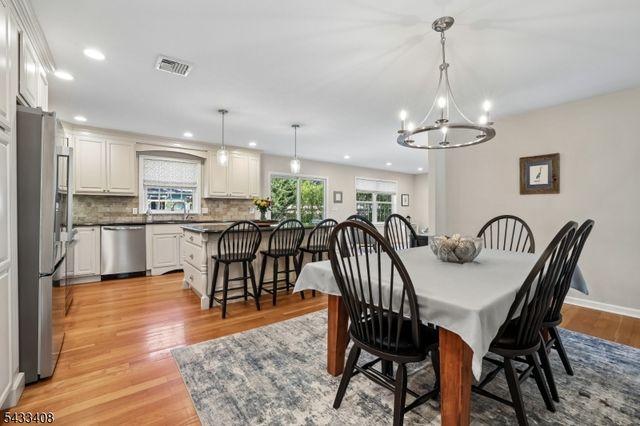 208 Wyoming St, Westfield Town, NJ 07090