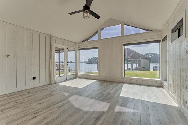 14696 Diamondhead S, Conroe, TX 77356