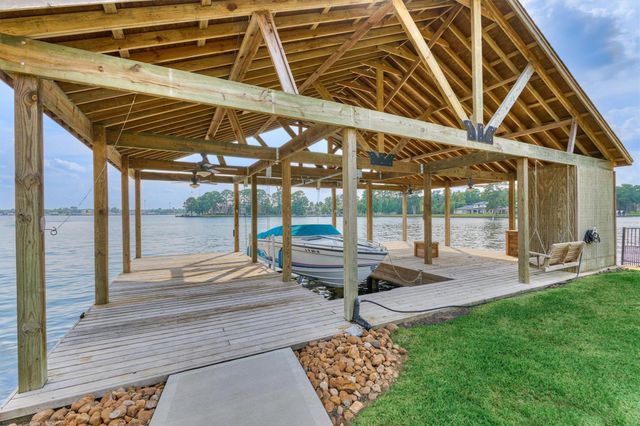 14696 Diamondhead S, Conroe, TX 77356