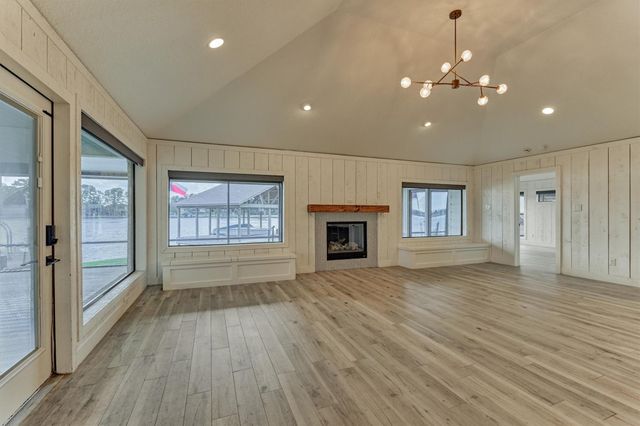 14696 Diamondhead S, Conroe, TX 77356