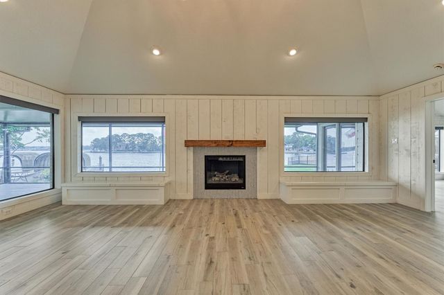 14696 Diamondhead S, Conroe, TX 77356