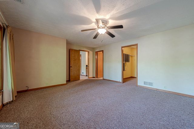137 Broadwater Court, Waleska, GA 30183