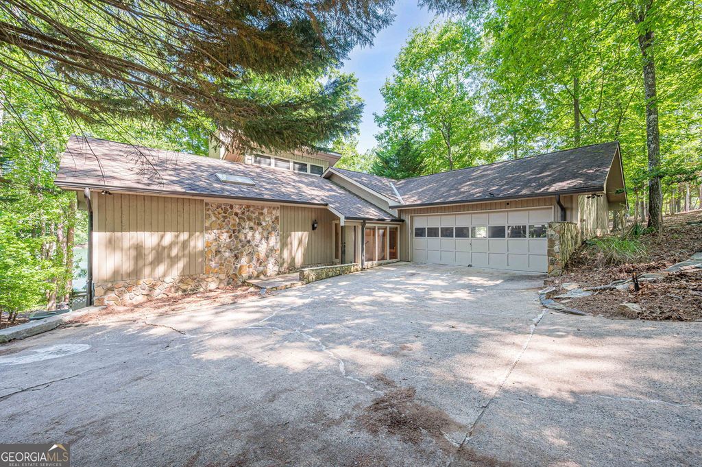 137 Broadwater Court, Waleska, GA 30183