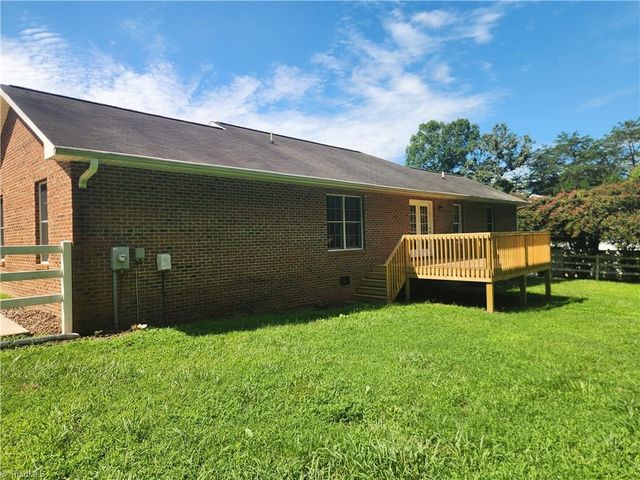 134 Lauten Loop, Madison, NC 27025