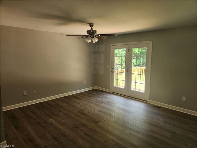 134 Lauten Loop, Madison, NC 27025
