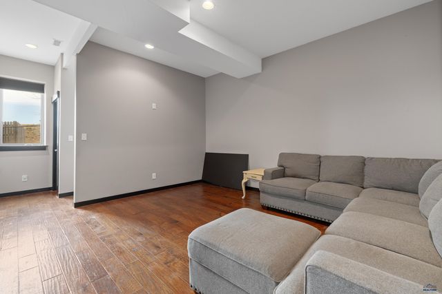 24153 DEWEY LN, Rapid City, SD 57744