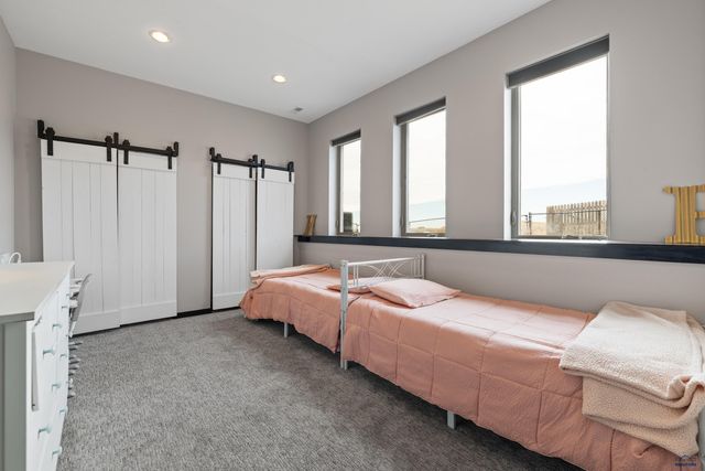 24153 DEWEY LN, Rapid City, SD 57744