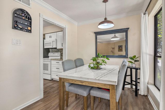 3220 69th Street B8, Galveston, TX 77551