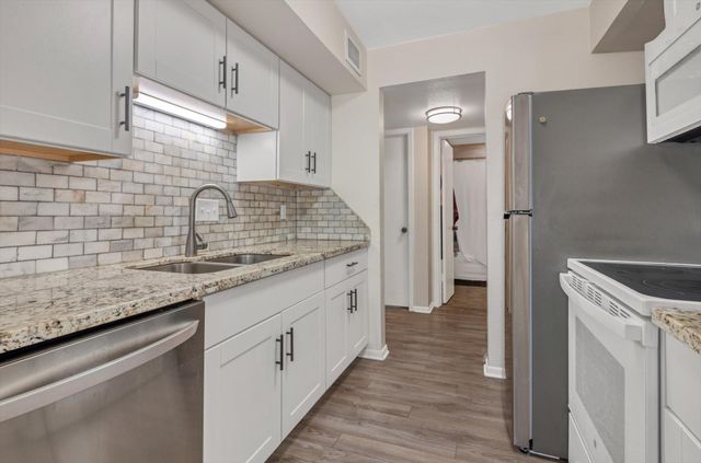 3220 69th Street B8, Galveston, TX 77551