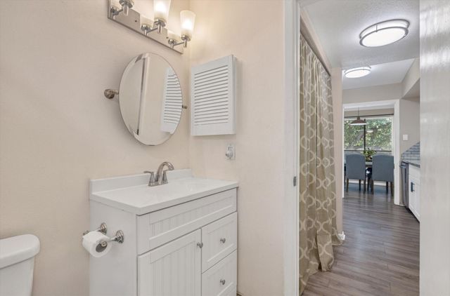 3220 69th Street B8, Galveston, TX 77551