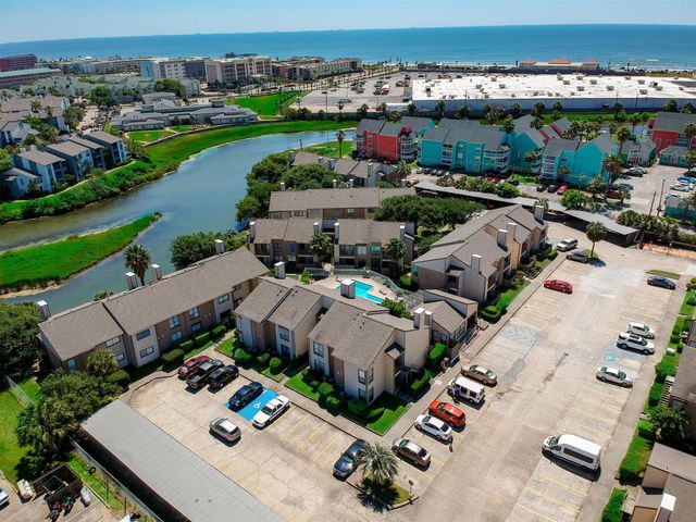 3220 69th Street B8, Galveston, TX 77551