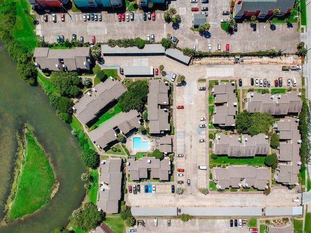 3220 69th Street B8, Galveston, TX 77551
