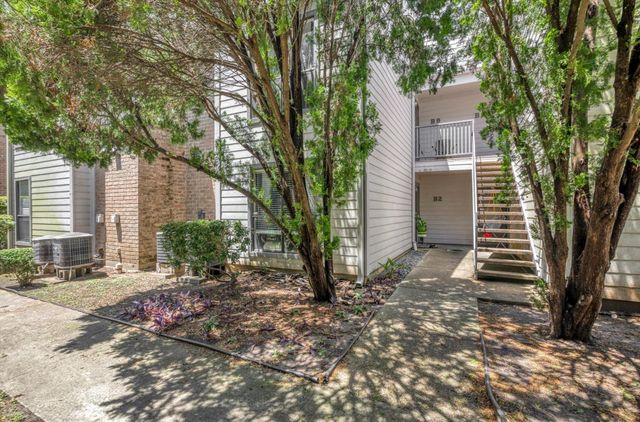 3220 69th Street B8, Galveston, TX 77551