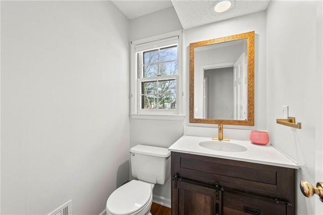 12332 High Drive, Leawood, KS 66209