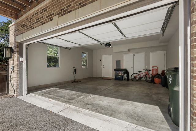 601 Broadway Street 601, Libertyville, IL 60048